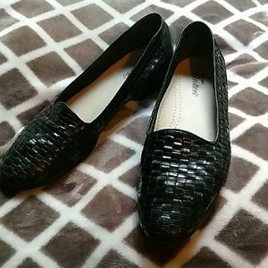 🔥 SALE 🔥 Trotters Woven Flats